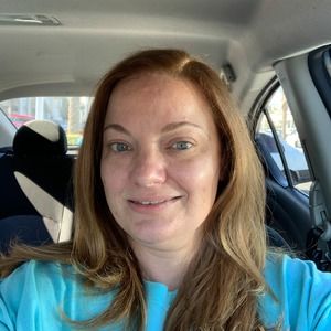 Meet your Posher, Adrienne